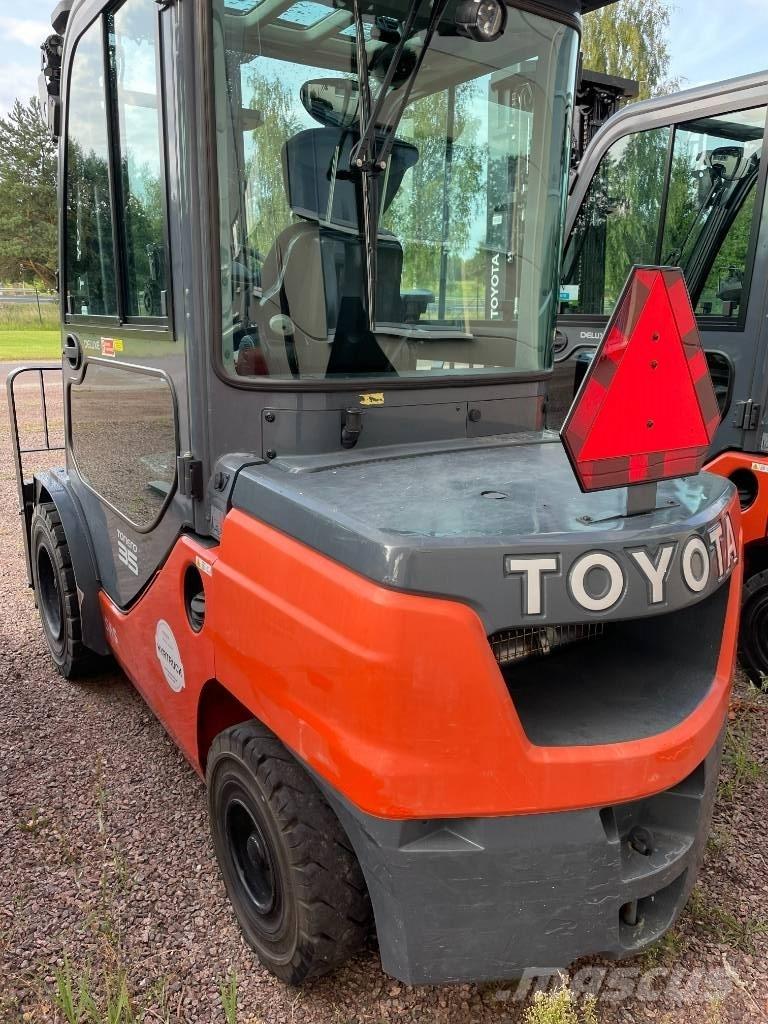 Toyota 52-8FDJF35 Дизельные погрузчики
