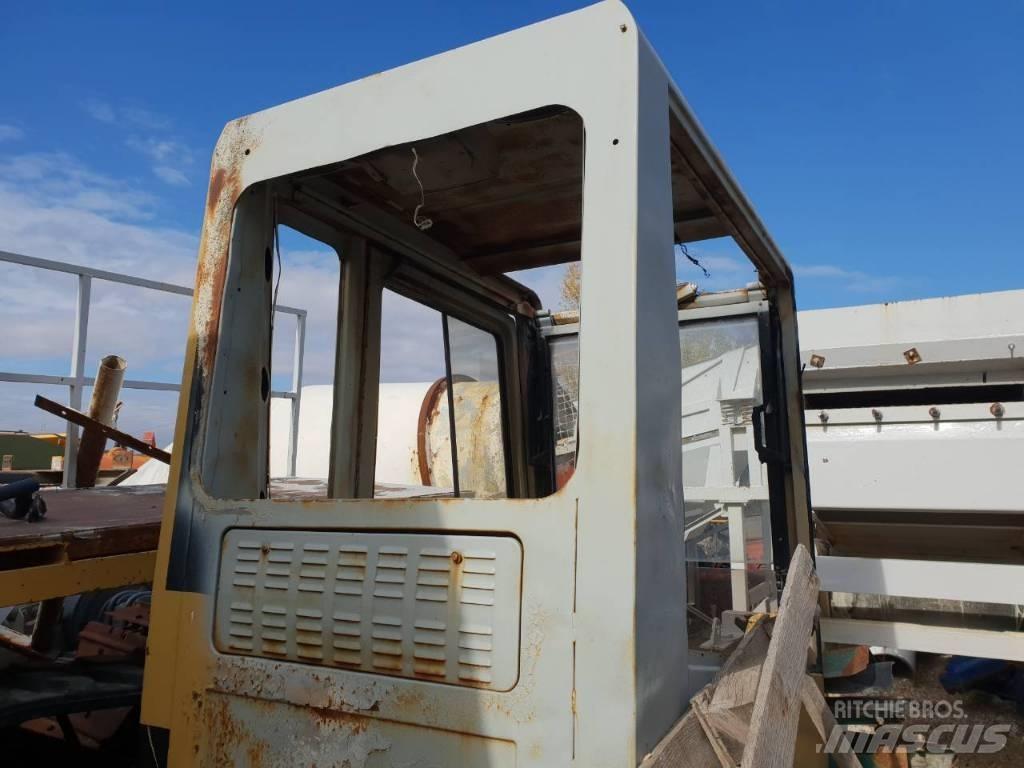 CAT 320B ali 320 Кабины и интерьер