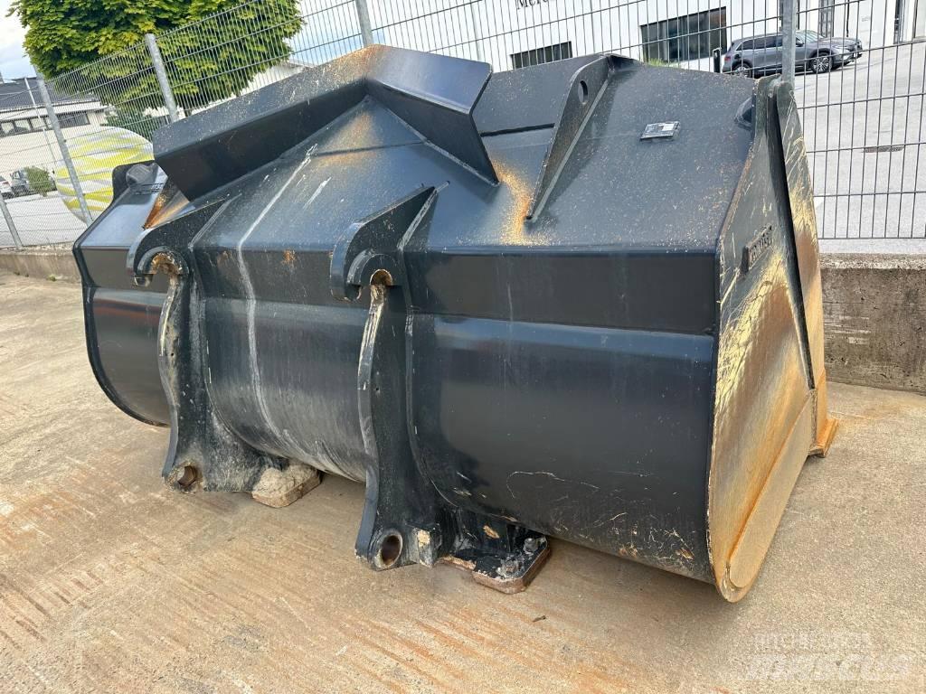 Komatsu Schaufel Ковши
