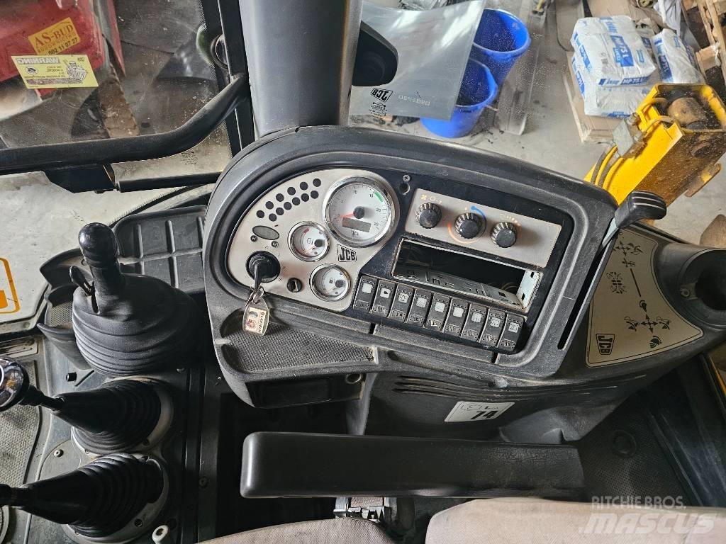 JCB 4 CX Экскаваторы-погрузчики
