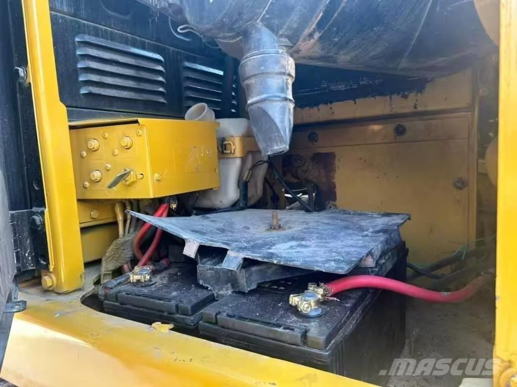 CAT 330D2L Гусеничные экскаваторы