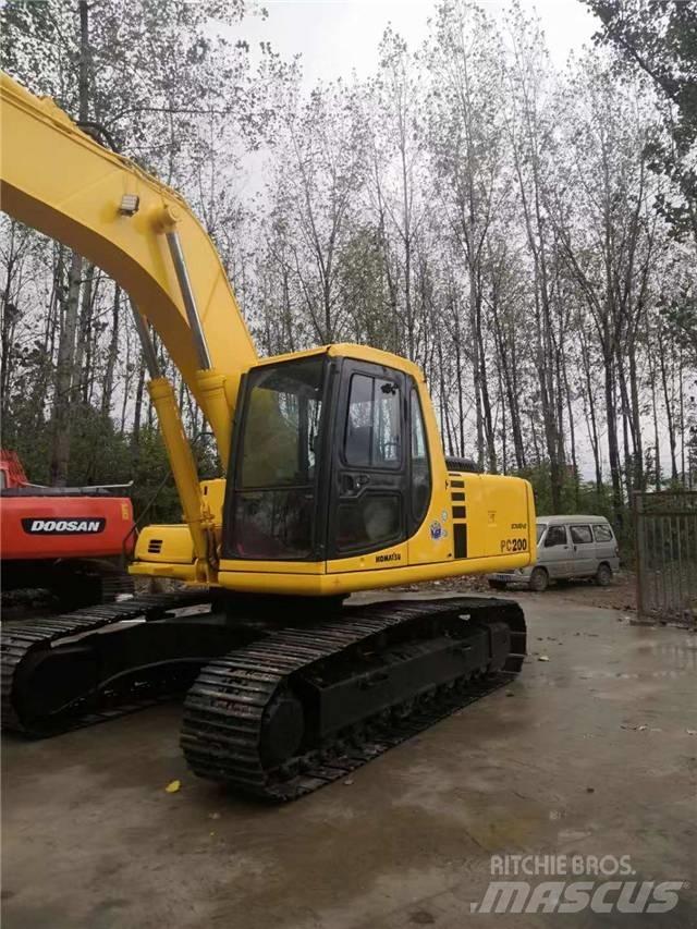Komatsu PC 200-6 Гусеничные экскаваторы