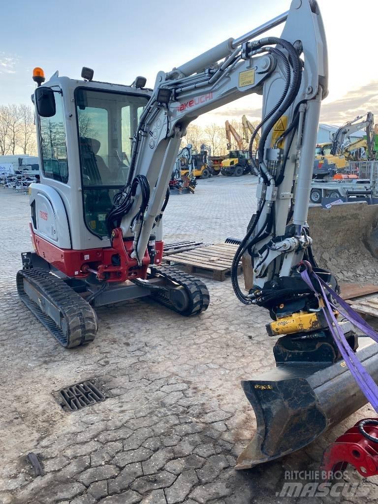 Takeuchi TB 225 Мини-экскаваторы