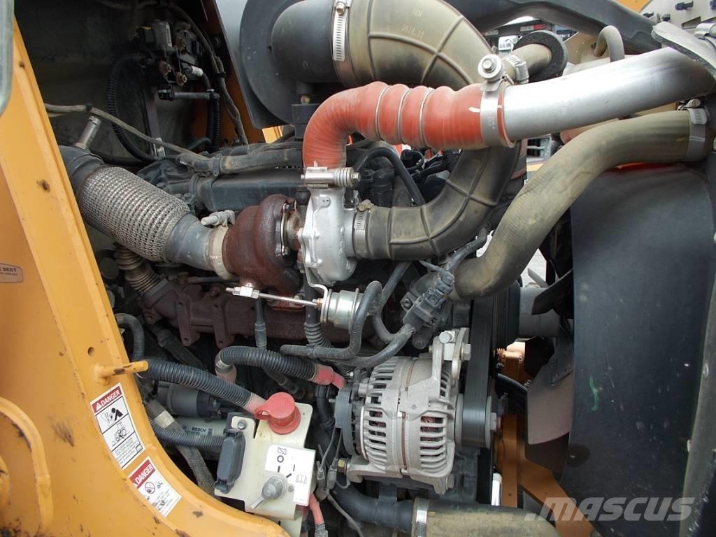 CASE 580 SN Экскаваторы-погрузчики