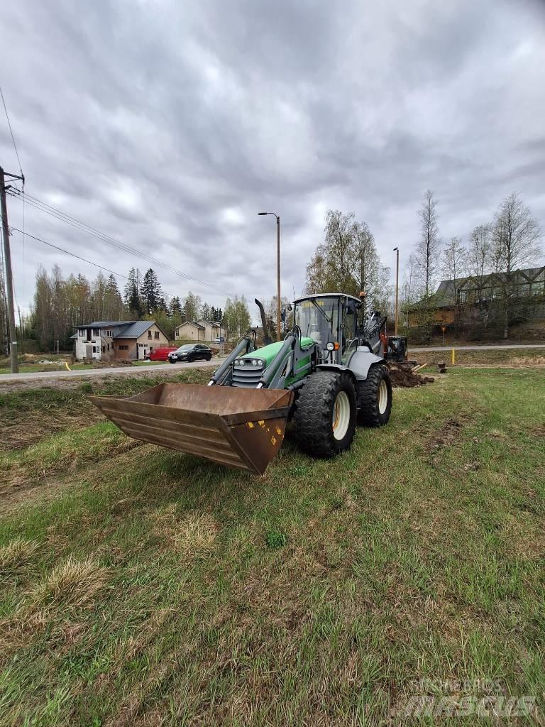 Lännen 8600 E Экскаваторы-погрузчики