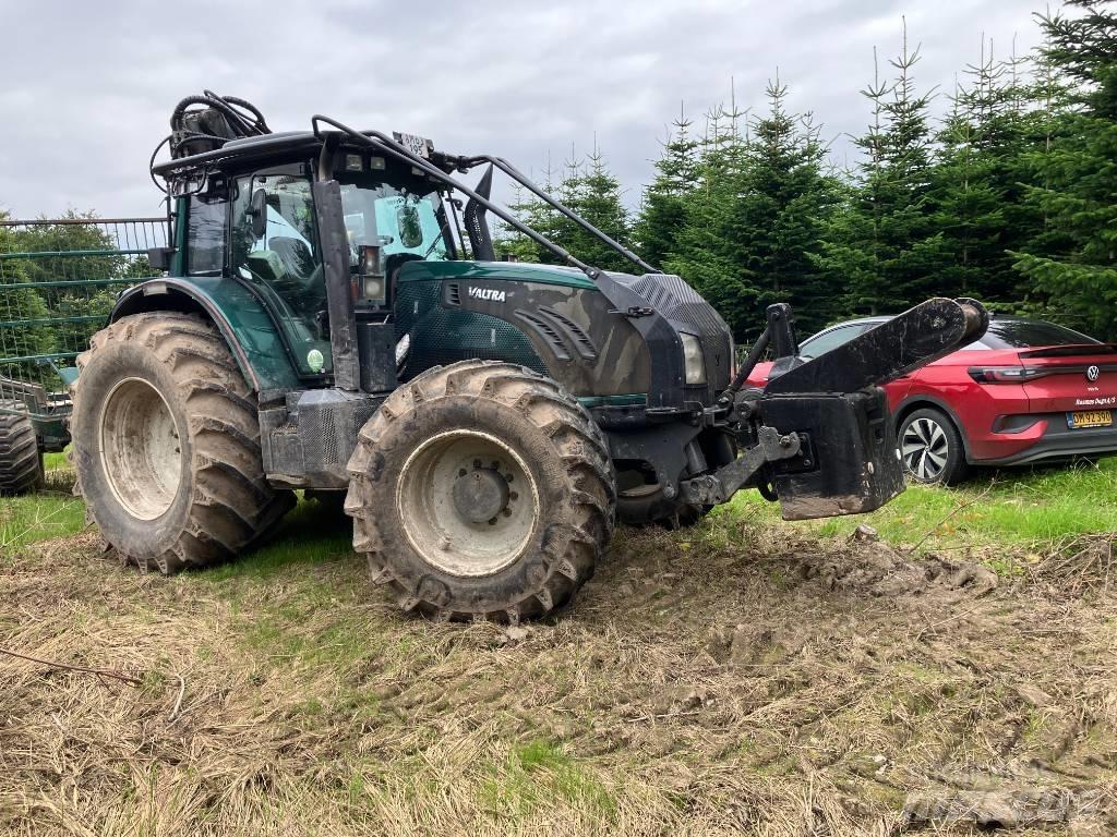 Valtra T 213 V Лесохозяйственные тракторы