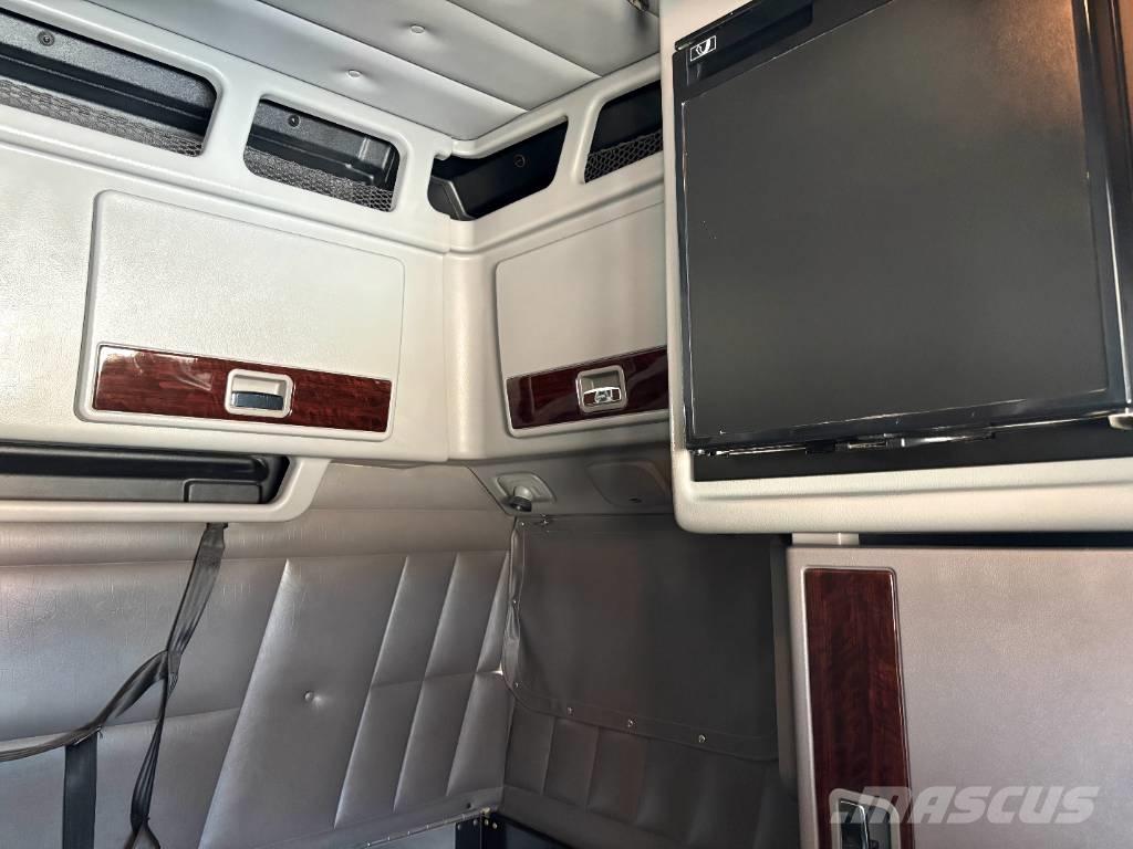 Peterbilt 389 Седельные тягачи