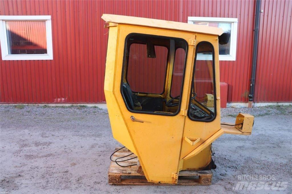 Lundberg 341 Кабины и интерьер