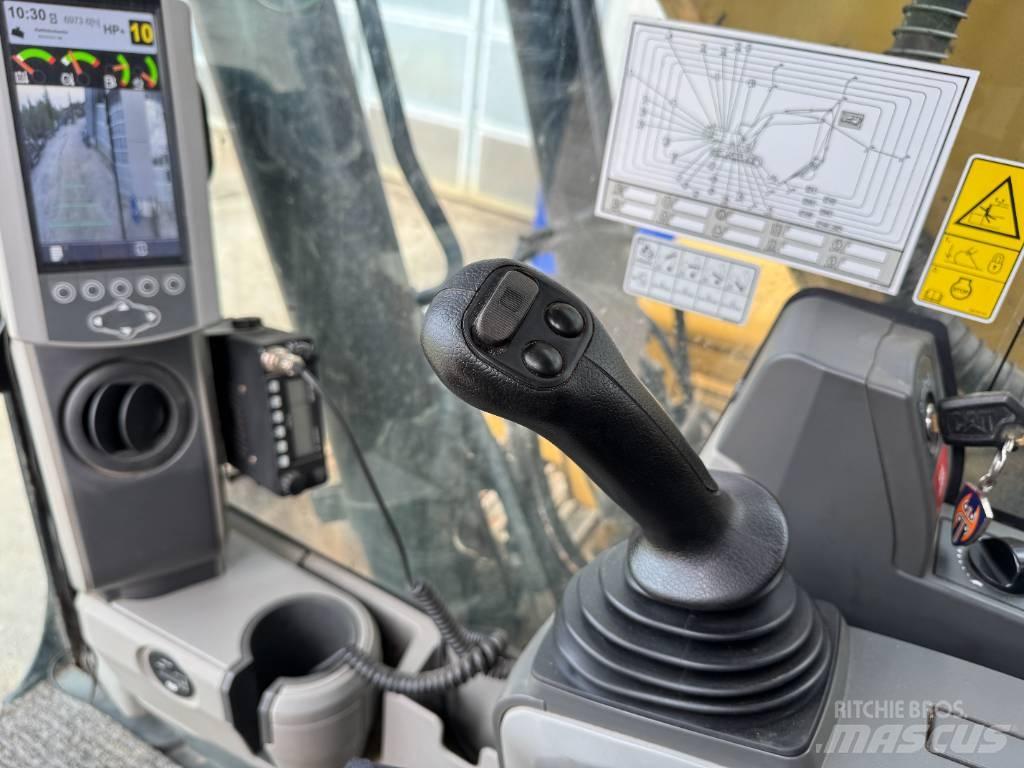 CAT 318 Гусеничные экскаваторы