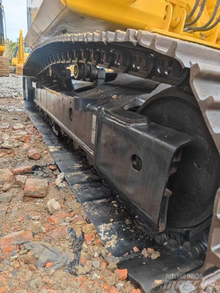 Komatsu PC 200-8 Гусеничные экскаваторы