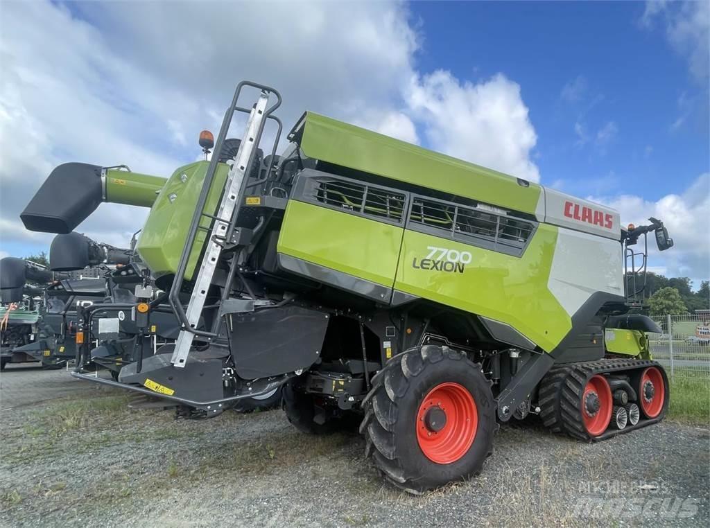 CLAAS 7700 TT Зерноуборочные комбайны