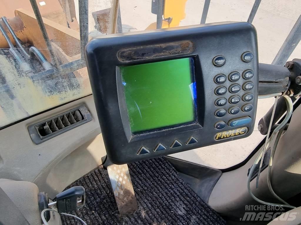 CASE 821 FXR Фронтальные погрузчики