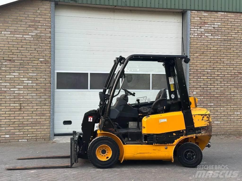 JCB TLT 2,5D Другие складские механизмы