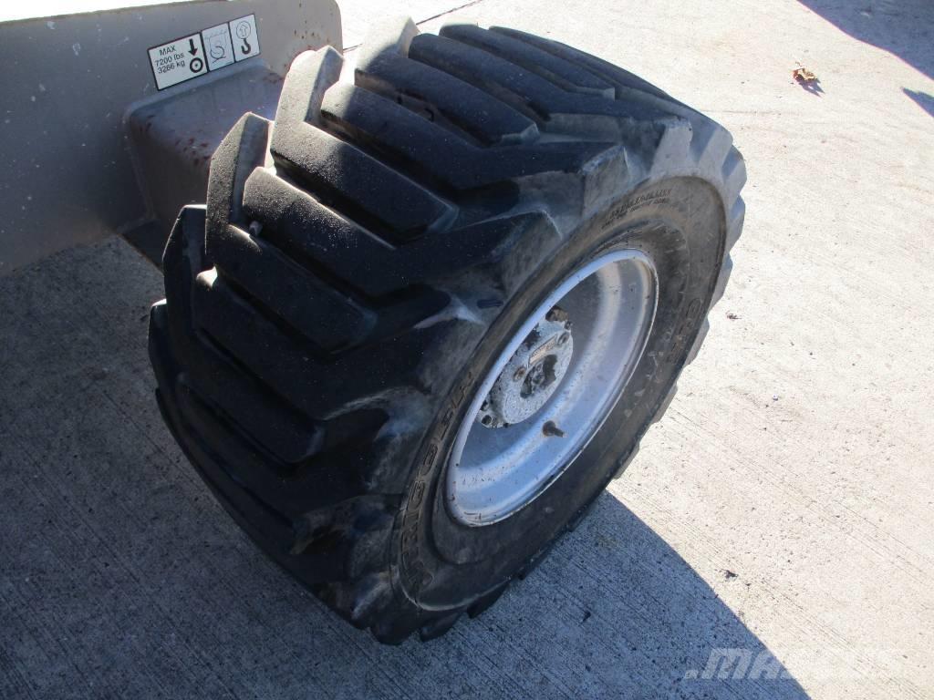 JLG 450 AJ (351) Компактные самоходные стреловые подъемники