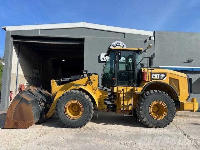 CAT 950 Фронтальные погрузчики