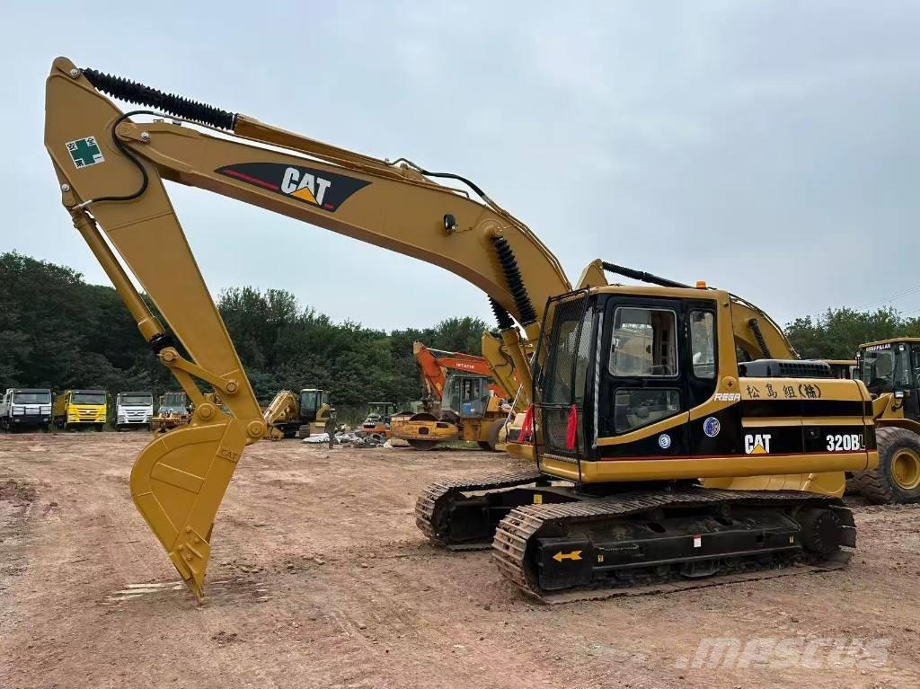 CAT 320BL Гусеничные экскаваторы