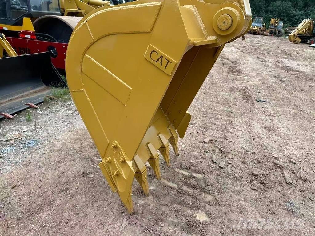 CAT 320BL Гусеничные экскаваторы