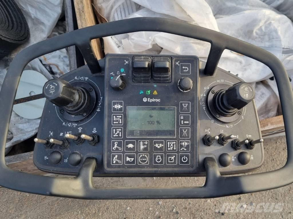 Epiroc FlexiROC T20R Буровые вышки