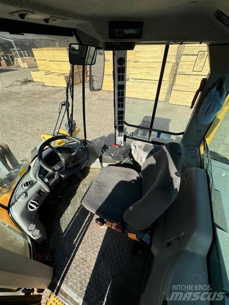 Volvo L 60 F Фронтальные погрузчики
