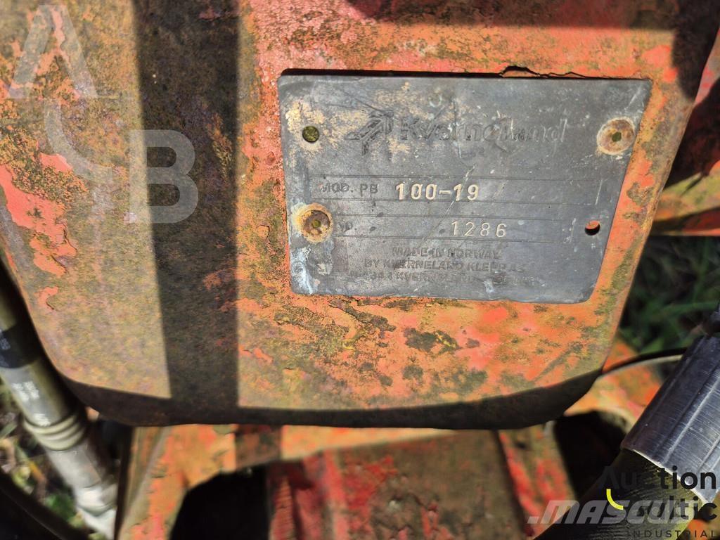 Kverneland 100-19 Оборотные плуги