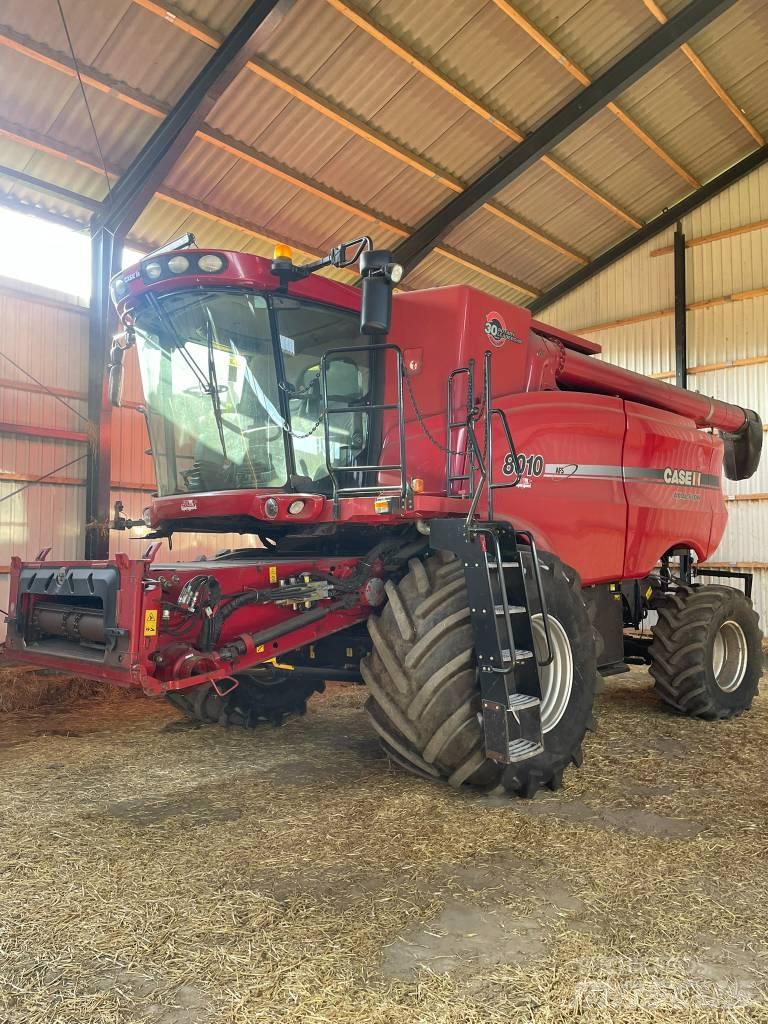 Case IH 8010 Зерноуборочные комбайны