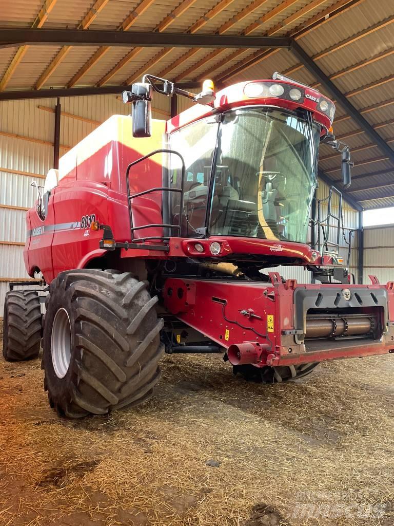 Case IH 8010 Зерноуборочные комбайны