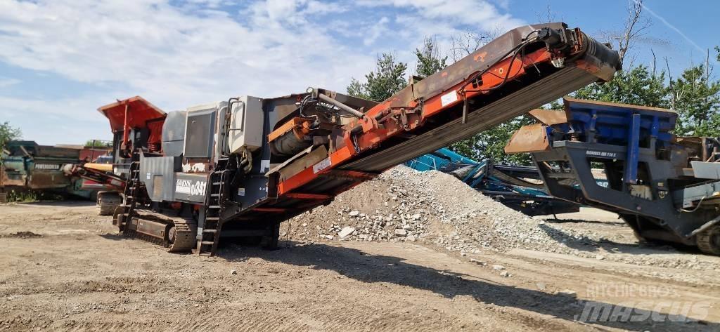 Sandvik QJ 341 Мобильные дробилки