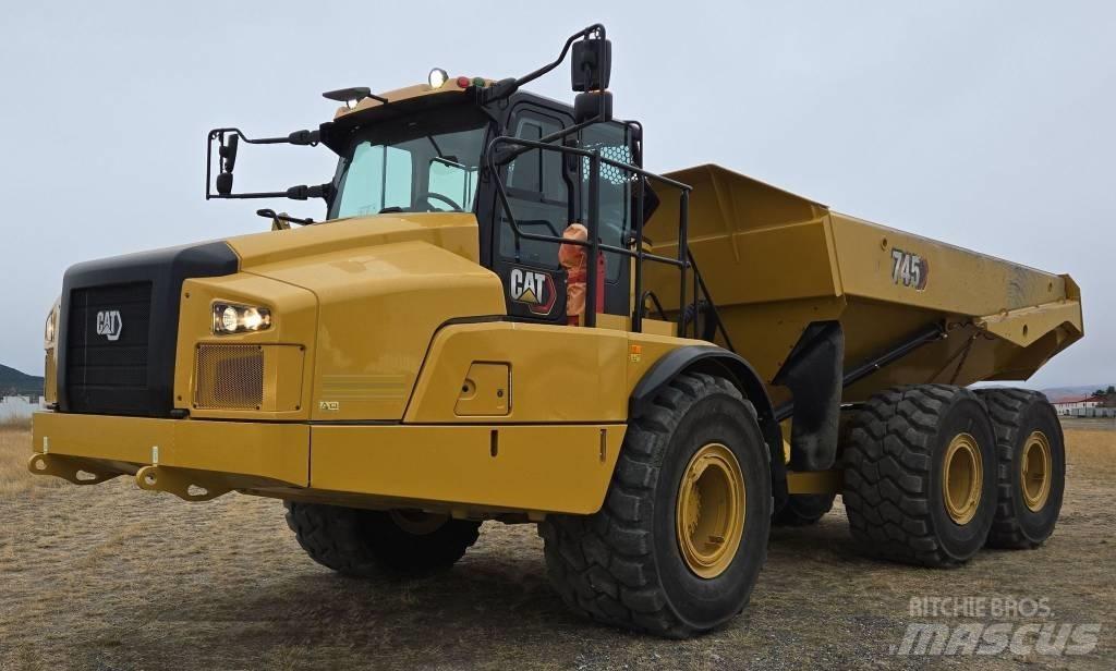 CAT 745 Шарнирно-сочленённые самосвалы