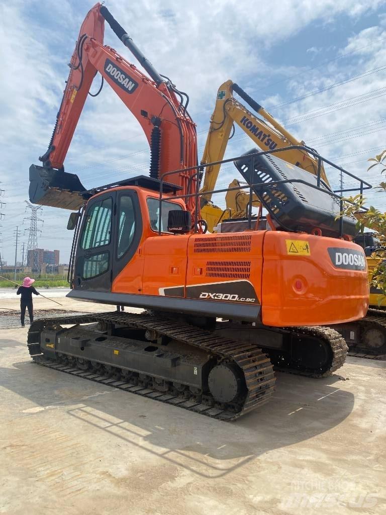 Doosan DX 300 LC Гусеничные экскаваторы