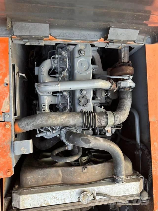 Hitachi EX120 Гусеничные экскаваторы
