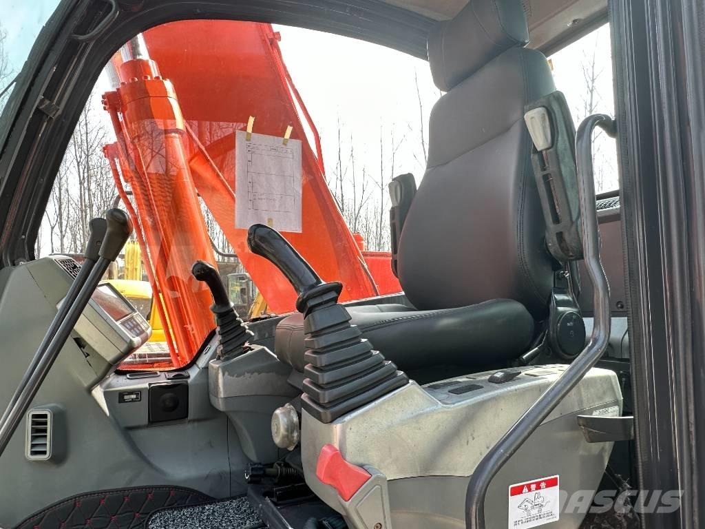 Doosan DX160LC Гусеничные экскаваторы