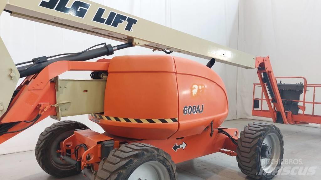 JLG 600 AJ Коленчатые подъемники