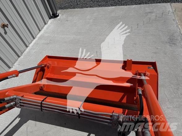 Kubota B7800 Трактора