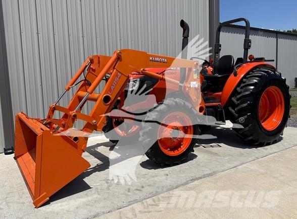 Kubota M7060 Трактора