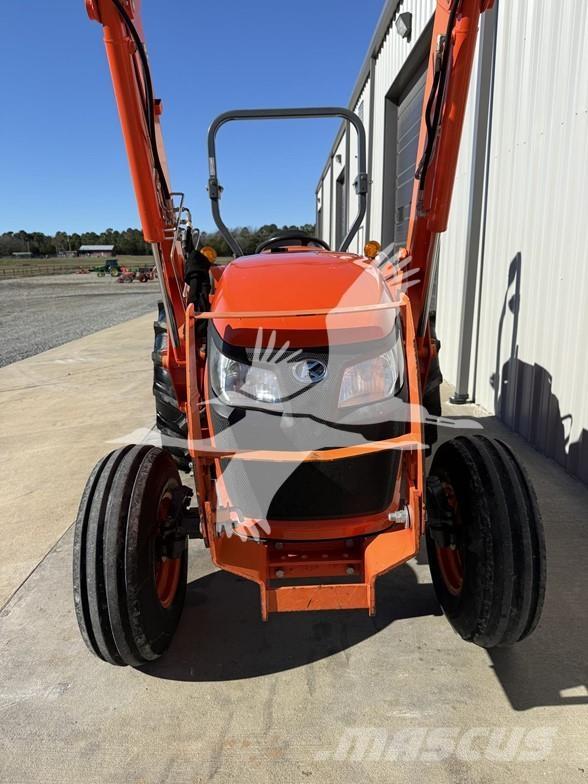 Kubota MX5200 Трактора