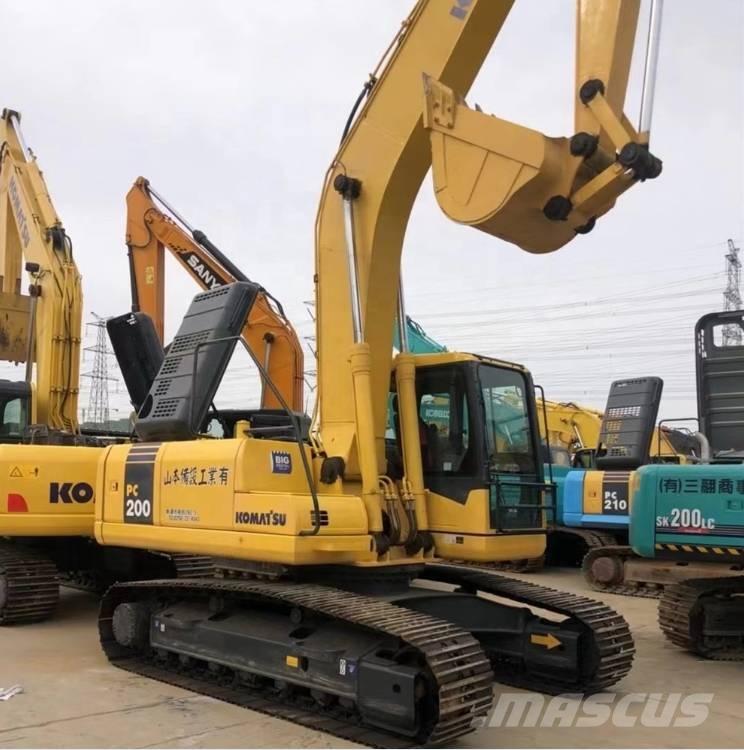 Komatsu PC 200-7 Гусеничные экскаваторы