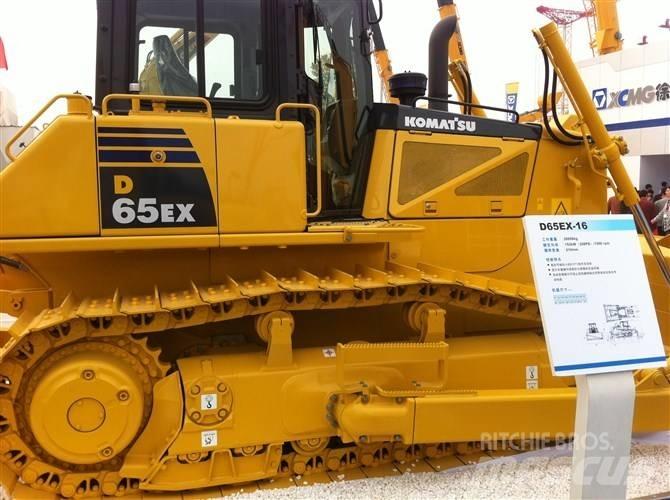 Komatsu d65ex-16 Гусеничные бульдозеры