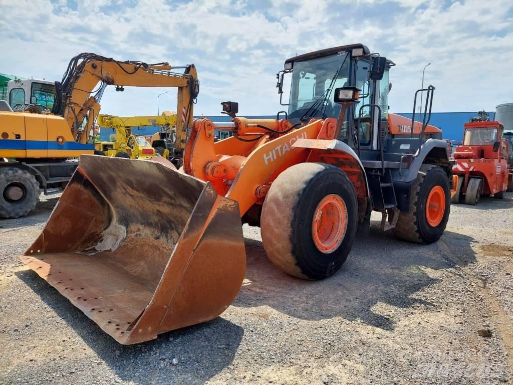 Hitachi ZW250 Фронтальные погрузчики
