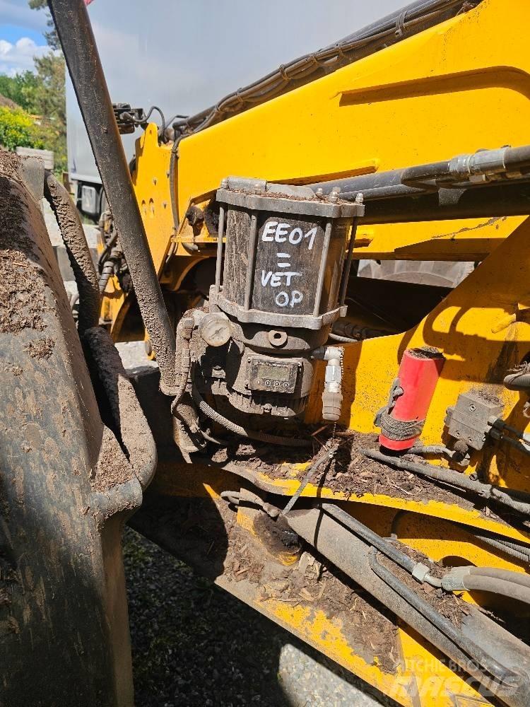 JCB TM 320 S Сельскохозяйственные телескопические погрузчики
