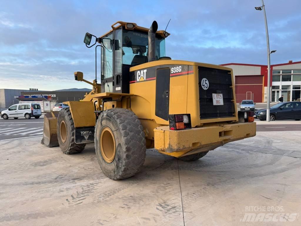 CAT 938 G Фронтальные погрузчики