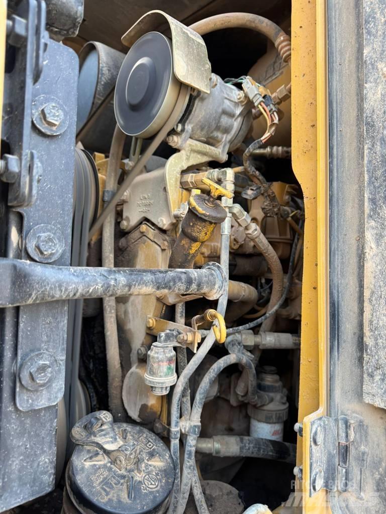 CAT 938 G Фронтальные погрузчики