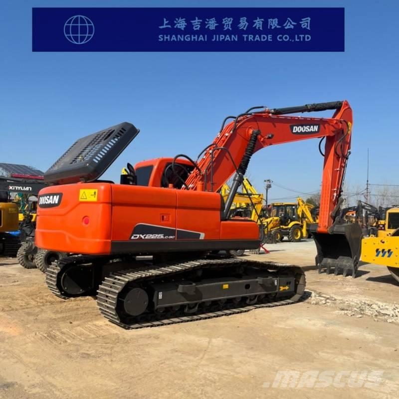 Doosan DX 225 Гусеничные экскаваторы