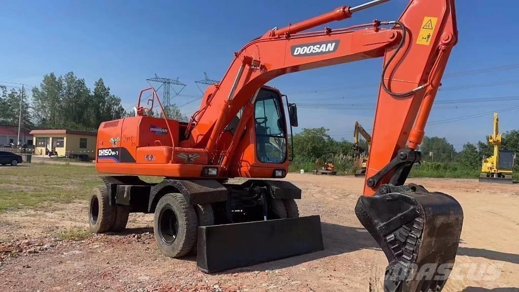 Doosan 150W-7 Колёсные экскаваторы