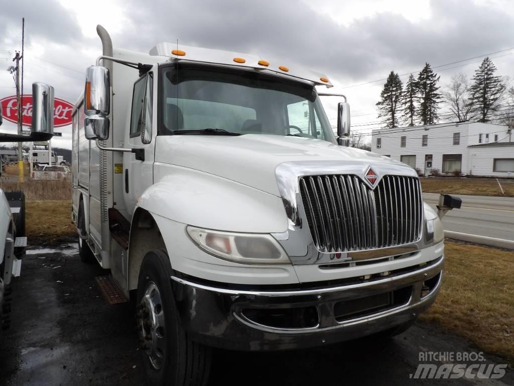 Freightliner M2 Грузовики для доставки напитков