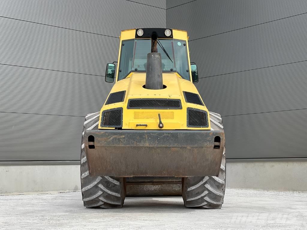 Bomag BW 213 DH-4 Грунтовые катки