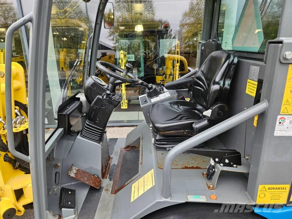 Weidemann 2070LP Малые погрузчики