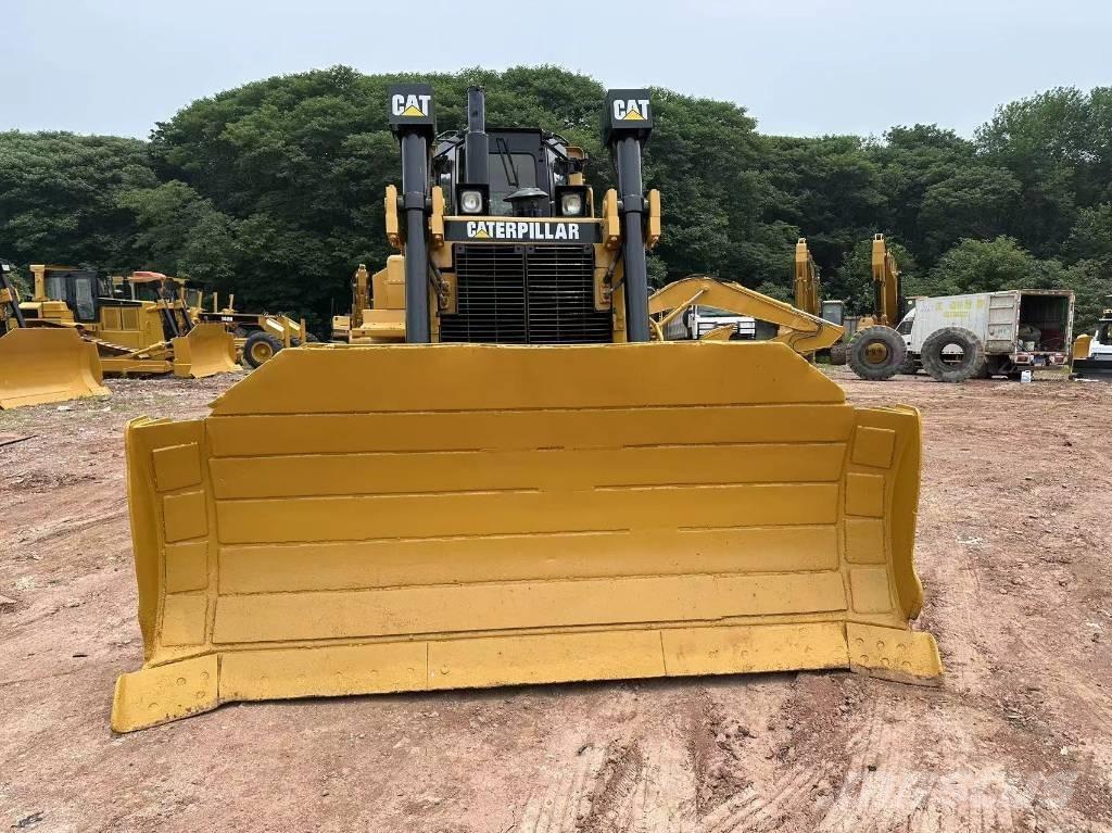 CAT D 8 R Гусеничные бульдозеры