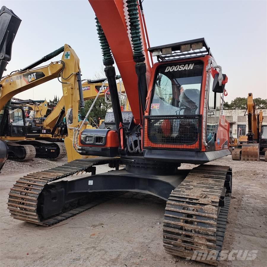 Doosan DX 300 LC Гусеничные экскаваторы