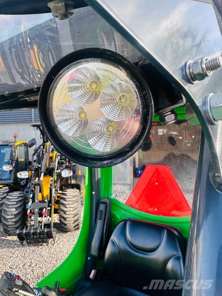 Avant 735 Многофункциональные сельскохозяйственные погрузчики