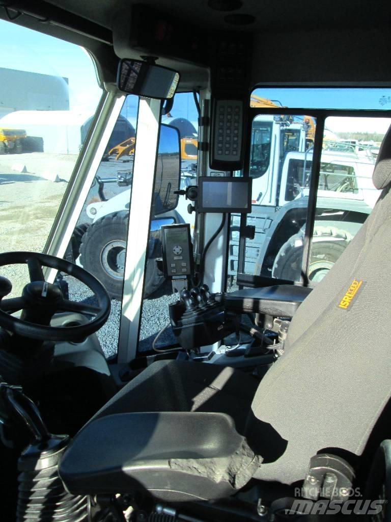 Liebherr L586 XPower Фронтальные погрузчики